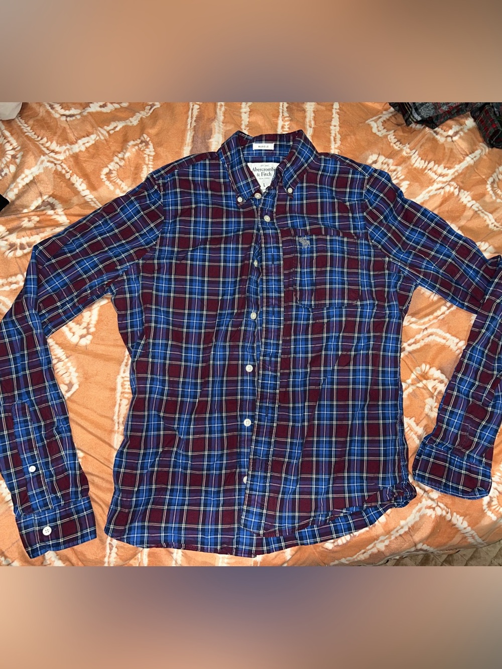 Abercrombie & Fitch Men's Burgundy and Blue Plaid Button-Up Size Large
